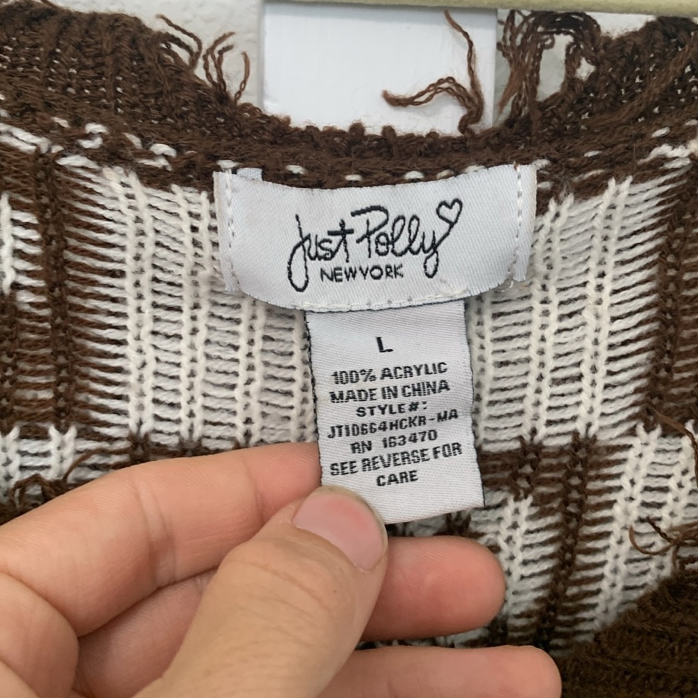 Just Polly Checkered Heart Graphics Distressed Oversized Slouchy Sweater - Picture 2 of 7